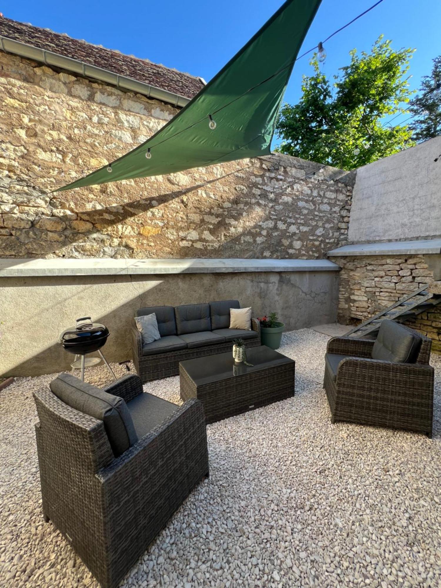Le Gite De Florian Chablis Exterior photo